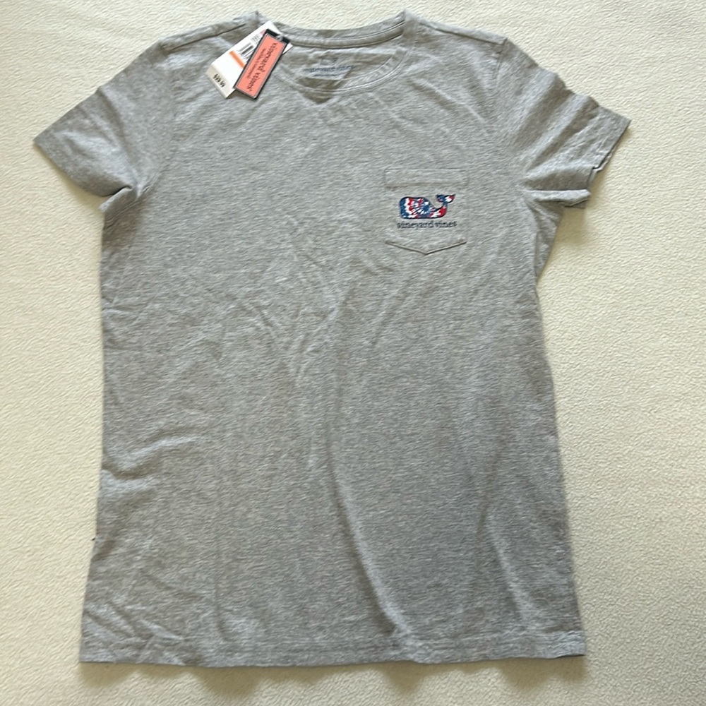 NWT Gray Vineyard Vine T-shirt. Women’s S